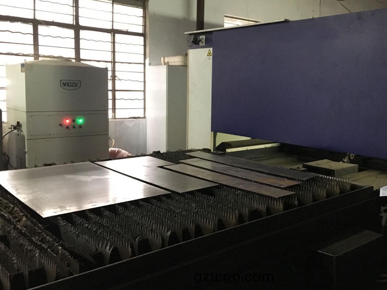 大(da)功(gong)率(lv)激(ji)光切(qie)割煙霧(wu)淨化(hua)器(qi) 大(da)功(gong)率(lv)激光(guang)切(qie)割(ge)煙霧(wu)淨(jing)化(hua)器(qi)